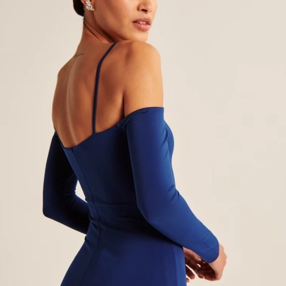 ABERCROMBIE & FITCH Blue Off Shoulder Long Sleeve Maxi Dress